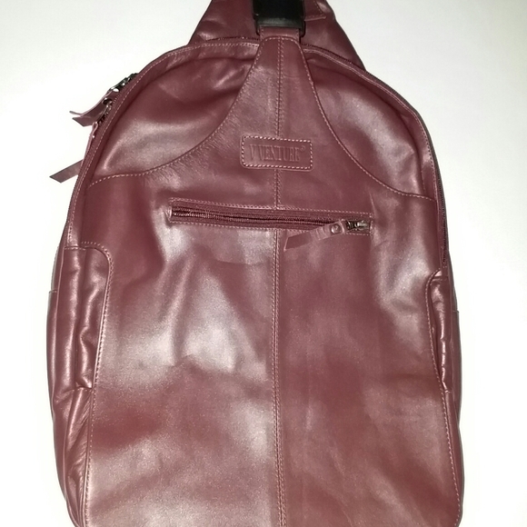 Backpack - Picture 7 of 8